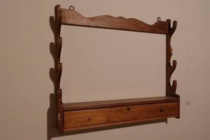 lot 213 image: Wall Hanging Gun Rack