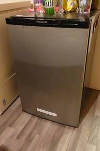lot 205 image: Frigidaire Mini Fridge