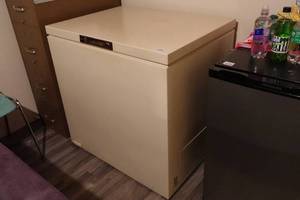 lot 206 image: Kenmore 12 Chest Freezer