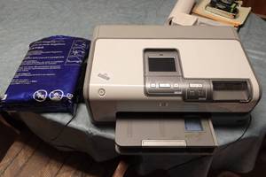 lot 295 image: HP Photosmart Printer and Paper - Model D7360