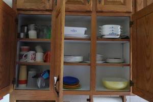 lot 151 image: Assorted Kitchenware - Pyrex, Corningware, Enameled Dutch Oven
