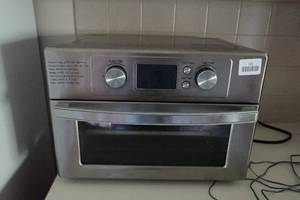 lot 152 image: Farberware Toaster Oven