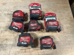 lot 17 image: Lot of 7- Milwaukee Tape Measures