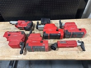 lot 8 image: MILWAUKEE Lot of Hammer Vac Attachments (Tool Only)
