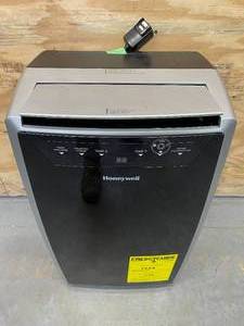 lot 33 image: Honeywell - 14,000 BTU Heat and Cool Portable Air Conditioner, Dehumidifier & Fan Model # MN4HFS9