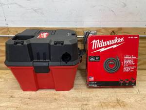 lot 38 image: Milwaukee M18 FUEL 6 Gal. Cordless WetDry Shop Vacuum Model # 0910-20 - Tool Only