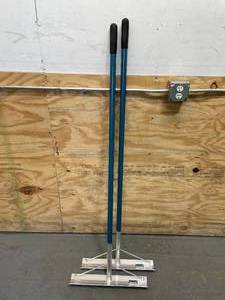 lot 100 image: Lot of 2 - Anvil All Aluminum Placer