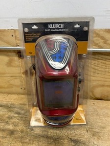 lot 59 image: KLUTCH MonsterView 1400 Auto-Darkening Welding Helmet