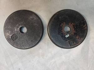 lot 21 image: Lot of a pair of 5LB One Inch Plates