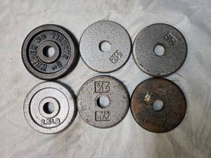 lot 28 image: Lot of a Six 2.5LB One Inch Plates