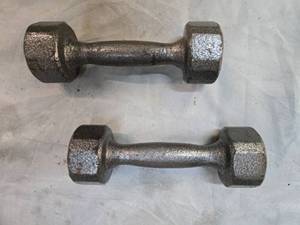 lot 42 image: Lot of a Pair of 5LB Dumbbells (New)