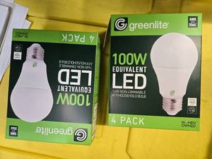 lot 118 image: Lot of 8 Greenlit LED Light Bulbs (100-Watt Equivalent )
