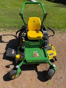 John Deere Z515E ZTRAK Zero-Turn Mower