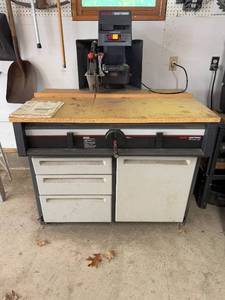 lot 7 image: Sears Craftsman 10 Radial Arm Saw with Accessories