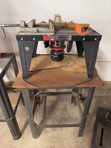 lot 12 image: Sears Craftsman Router Table with Horsepower Motor