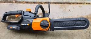 lot 29 image: WORX WG323 20V Power Share 10 Cordless PoleChain Saw