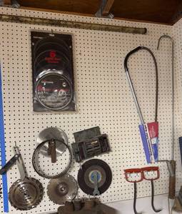 lot 34 image: Collection of Tools with Craftsman Band Saw Blades and Accessories