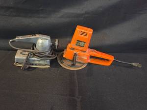 lot 48 image: Vintage Aermacchi Polisher Sander and Craftsman Orbital Sander Set