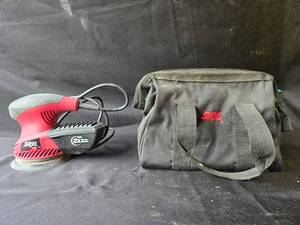 lot 56 image: Skil 2.6 Amp Corded Detail Sander with 2X Micro Filter and Dust Carrying Bag