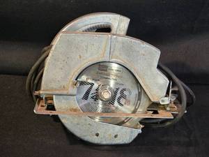 lot 65 image: Power House Model 73128 7-inch Circular Saw - Used