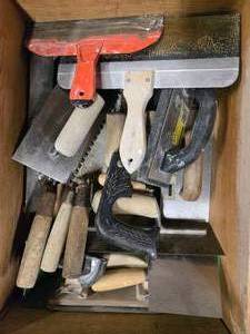 lot 95 image: Set of Various Handheld Trowels and Scrapers