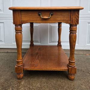 lot 96 image: Vintage Wooden End Table with Single Drawer