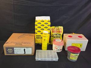 lot 97 image: Frogg Toggs Mens Cleated Waders in Orig Box SZ 11 and Magic Worm Farm Kit Set