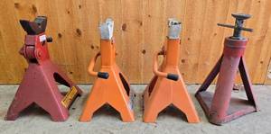 lot 110 image: Set of Heavy-Duty Adjustable Jack Stands