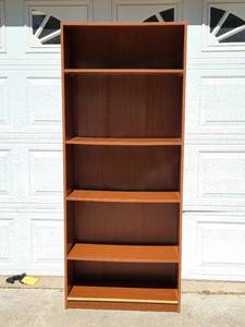 lot 116 image: Tall Wooden Bookshelf with 5 Shelves