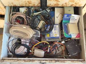 lot 183 image: Collection of Electrical Components and Wires
