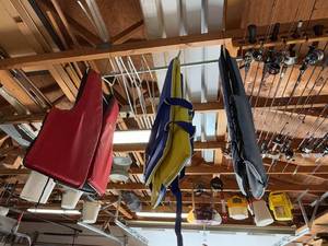 lot 223 image: Collection of Adult Universal Personal Flotation Devices (PFDs)