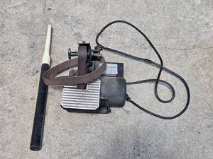 lot 229 image: Reliant 14 HP Induction Motor with Belt and Handle