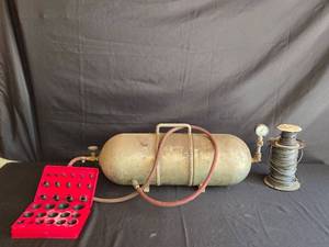 lot 252 image: Air Pressure Tank with Hose, O-Ring Assortment, and 50 ft Machine Tool Wire