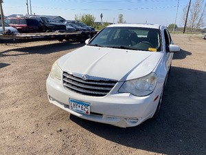 lot 11 image: 2010 Chrysler Sebring