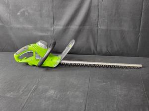 lot 10 image: Greenworks 22-Inch Electric Hedge Trimmer Model 2200102