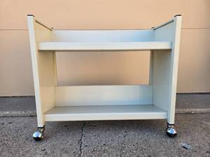 lot 25 image: White Metal Utility Cart on Wheels