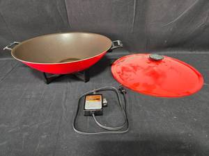 lot 98 image: West Bend Electric Wok with Sensa-Temp Heat Control