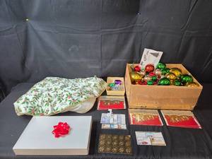 lot 117 image: Large Holiday Decoration Collection with Ornaments and Gift Wraps