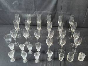 lot 119 image: Collection of Crystal Wine and Champagne Glasses