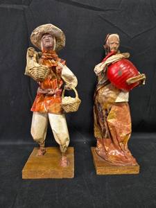 lot 145 image: Set of 2 Vintage Handmade Papier-Mache Figurines