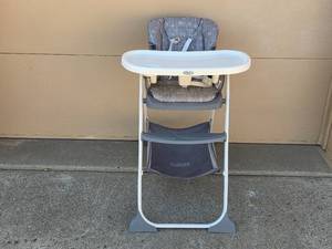 lot 228A image: Graco High Chair
