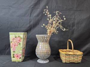 lot 257 image: Set of Decorative Vases, Faux Flowers w Plastic Leaves and Wicker Basket