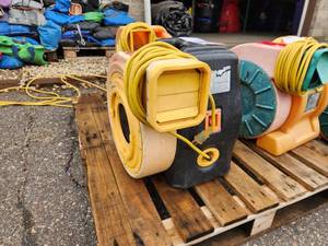 lot 213 image: Zoom 1.5 HP Bounce House Blower
