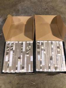lot 38 image: Lot of MSI Champagne Toast Interlocking 12 in. x 12 in. StoneGlass Mesh-Mounted Mosaic Wall Tile Trim (20 sq. ft.Case)  Customer Returns See Pictures