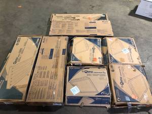 lot 14 image: Lot of Assorted Lighting Various Models and Conditions Customer Returns See Pictures