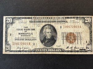 lot 9 image: 1929 Brown Seal $20 Dollar National Currency Minneapolis