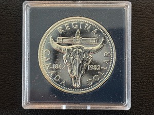 lot 33 image: 1982 Canada Silver Dollar Regina