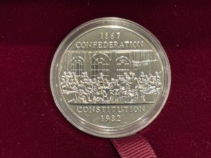 lot 53 image: 1982 Canada Silver Dollar