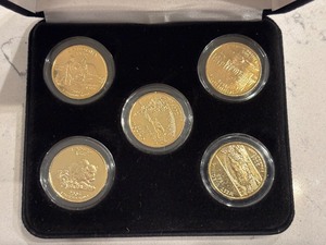 lot 55 image: Gold Plated State Quarters