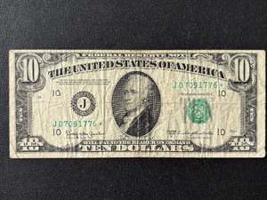 lot 81 image: 1950 D Green Seal $10 Dollar Federal Reserve Star Note